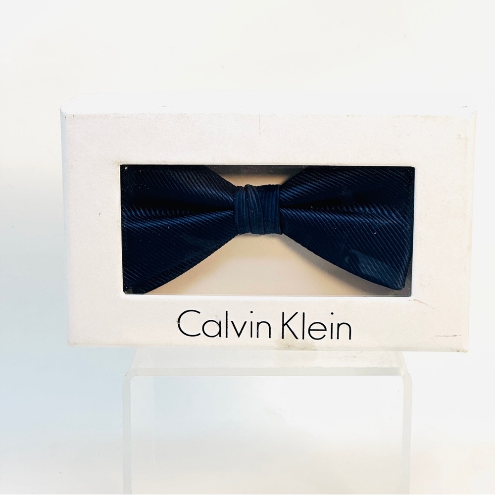 Calvin Klein Bow Tie Navy Blue New NIB Wedding Prom Formal Turnout